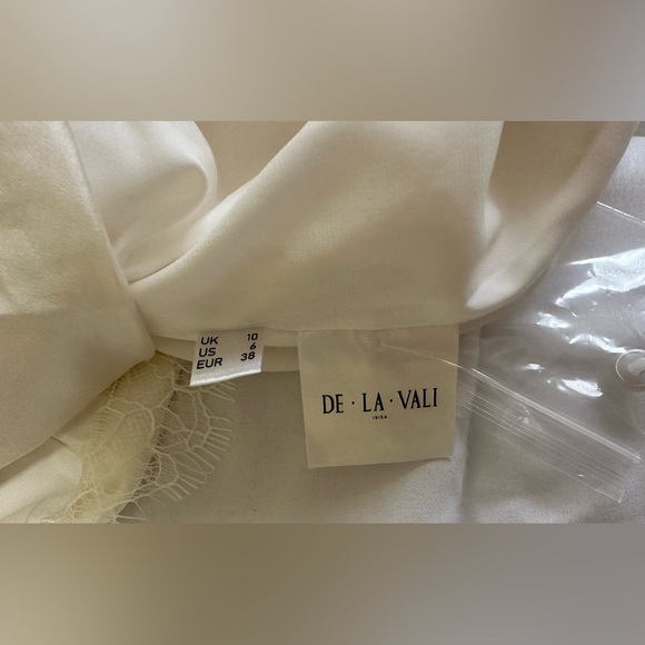 New Bridal DeLaVali Ivory White Croissant Silk-Satin And Lace Mini Dress Sz 6 - Picture 3 of 8
